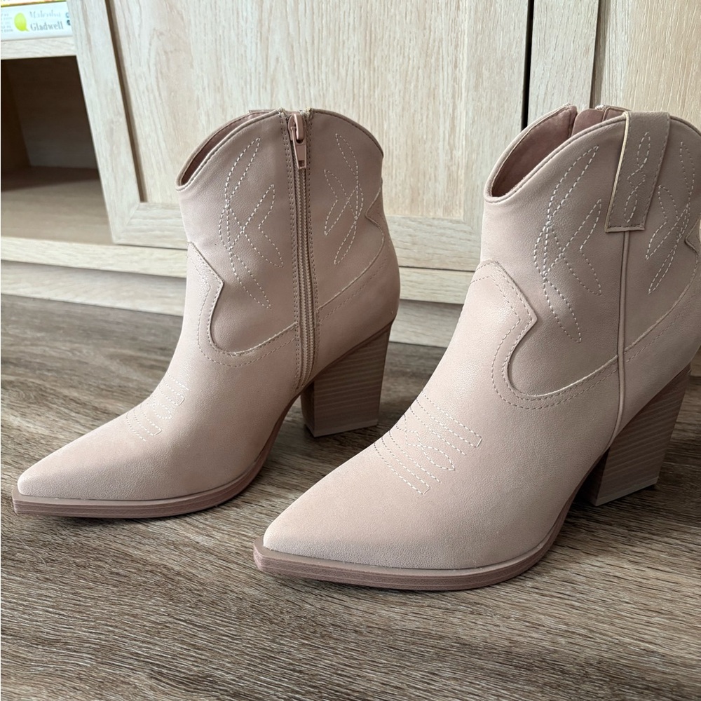 MIA Women's Heeled Boots in Blush Pink